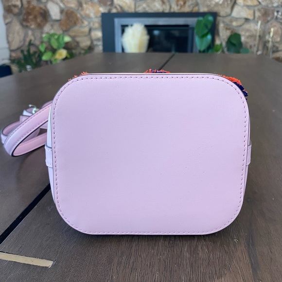 NWT Kate Spade Flock Party Parrot Pippa Small Bucket Crossbody - Picture 4 of 8